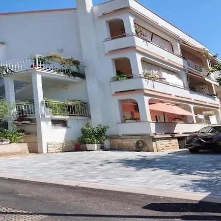 Ana With Sea View - Two Bedroom With Terrace And Sea View * Crikvenica