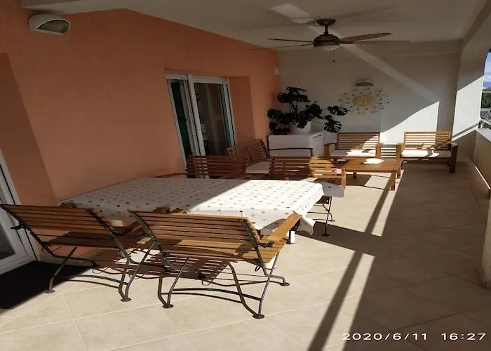 Ana With Sea View - Two Bedroom With Terrace And Sea View *